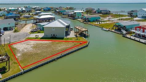 View detailed information about property 501 Lakewood Dr, Rockport, TX 78382 including listing details, property photos, school and neighborhood data, and much more. . Realtor com rockport tx